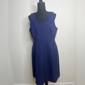 J.Crew 🌟excellent condition🌟 navy dress with a zipper back and a scoop neck